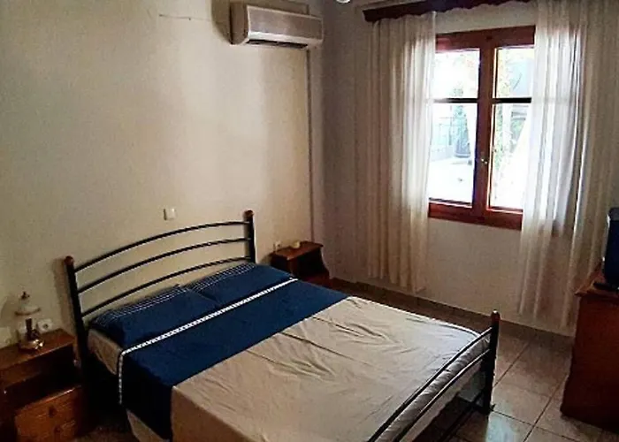 Sophie's Traditional Hospitality モネンバシア